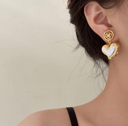 Baroque Pearl Heart Earrings – Vintage Gold Drop Dangles