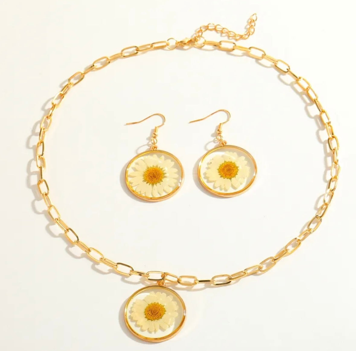 Pressed Daisy Jewelry Set – Real Flower Necklace & Earrings